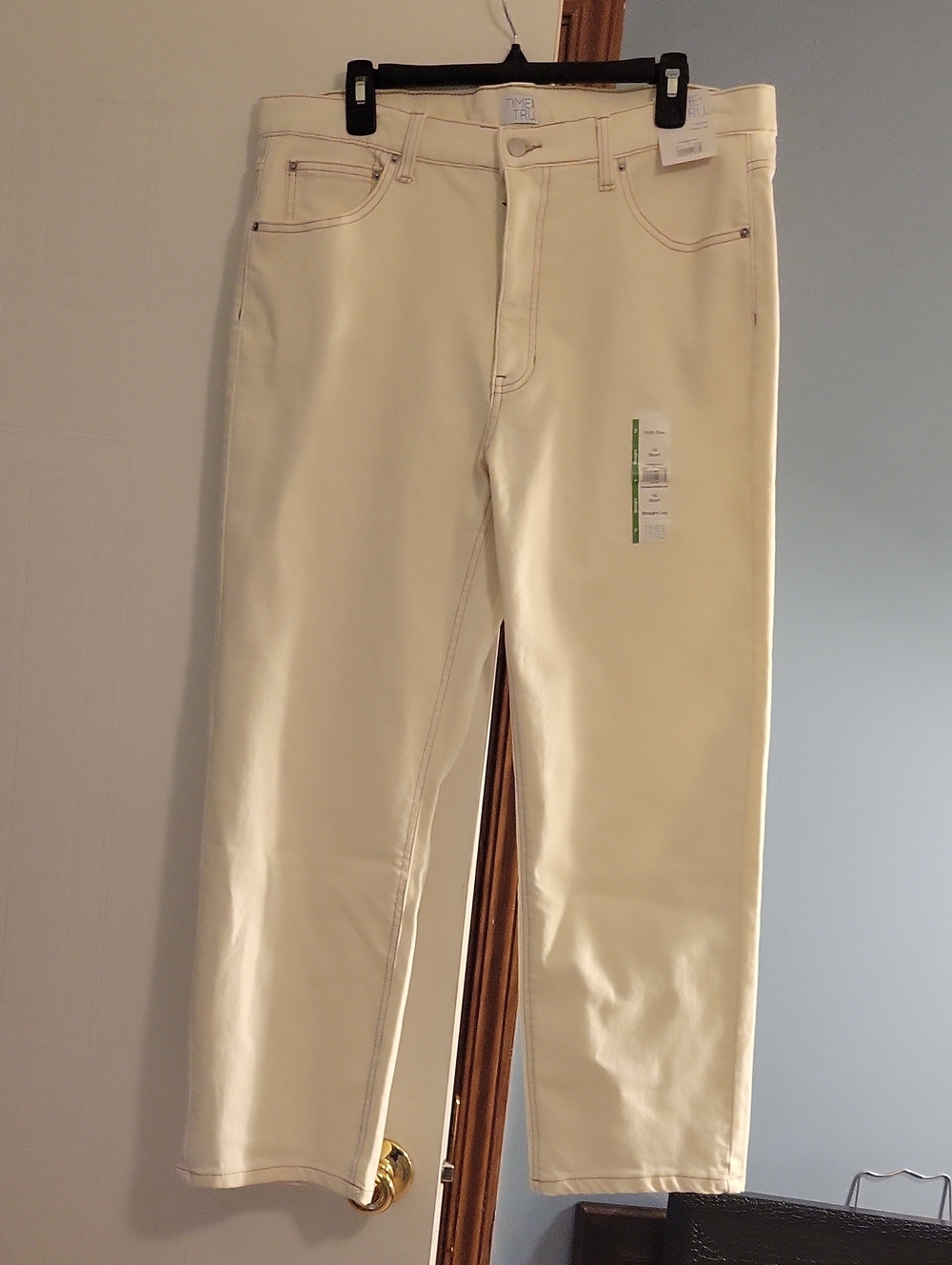 🆕️ Time and Tru Women's Ivory Straight-Leg Jeans Size 16 Short